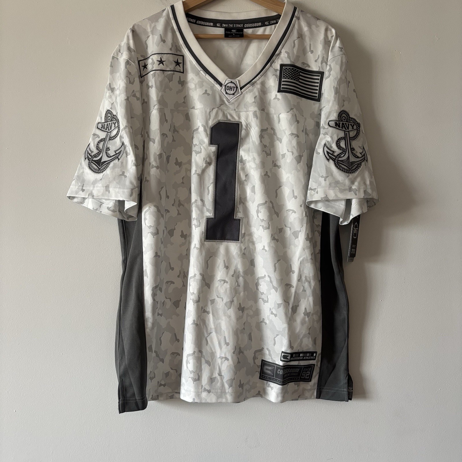 Colosseum Athletics Navy #1 Men’s Jersey Size L American Flag Athletic Sport NWT