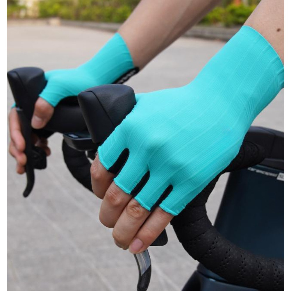 Breathable Lightweight Cycling Gloves Short Finger for Hot Weather Rides