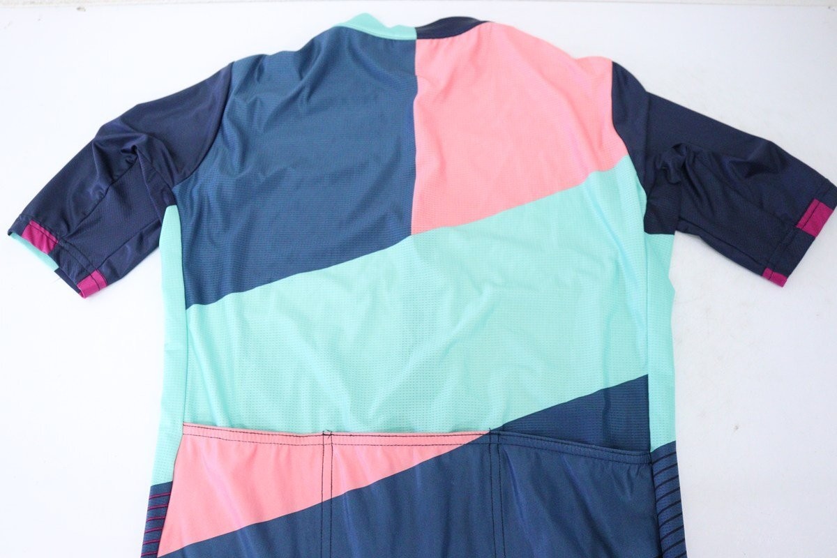 MAAP Short-sleeved tracksuit top, size M, in excellent condition