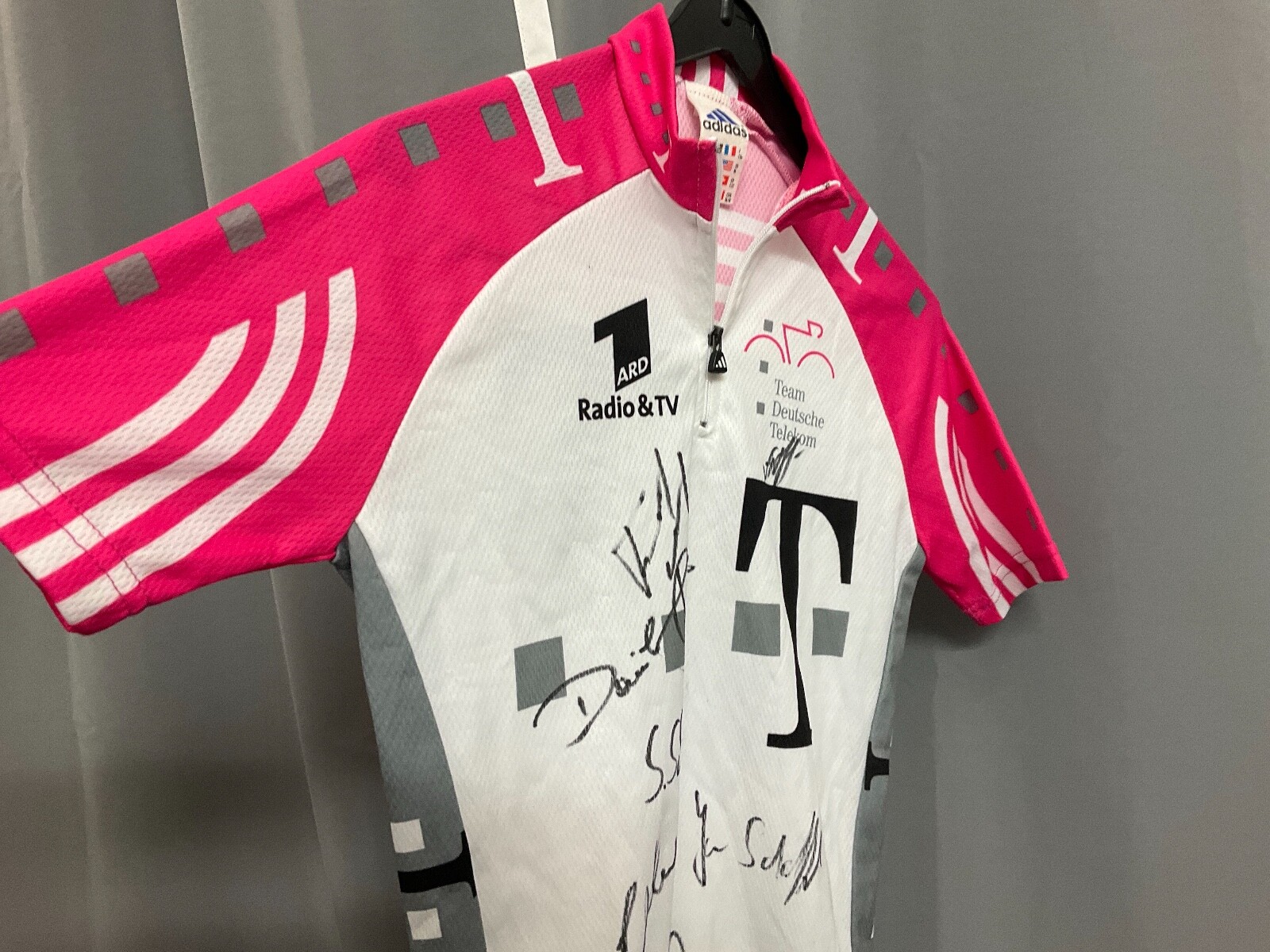 Rare NOS TEAM TELEKOM T-MOBILE Adidas TT Jersey Shirt Kids / 152 Orig 7X Signature