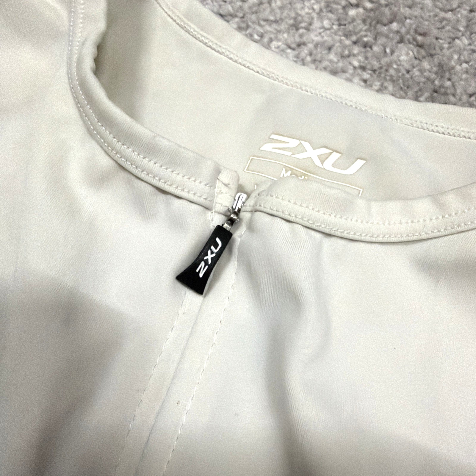 2XU SBR II Skin Men’s Medium Triathlon Race Jersey Sleeveless Back Pocket White