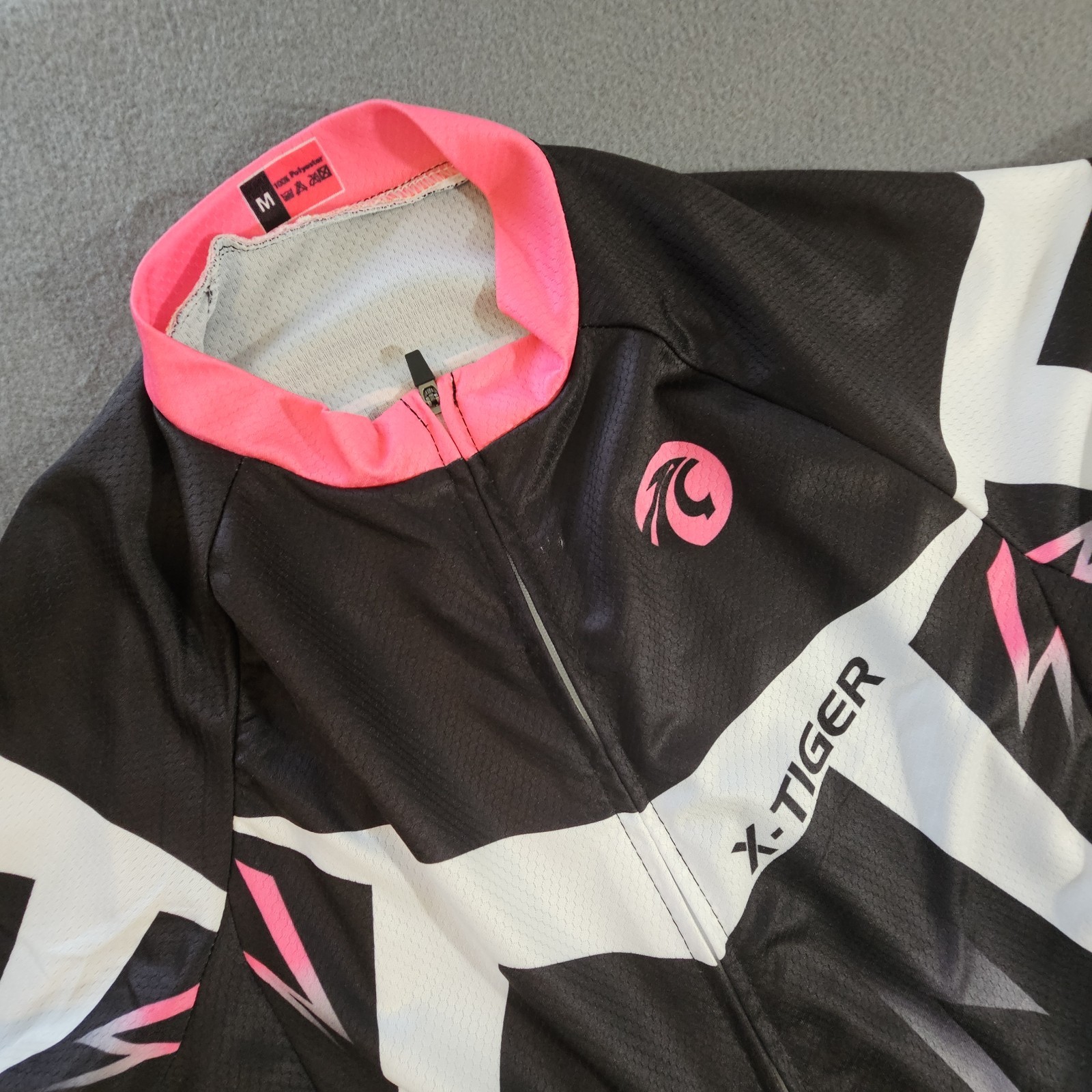 X-Tiger Cycling Jersey Woman’s Size Medium Full Zip Short-Sleeve Tagless