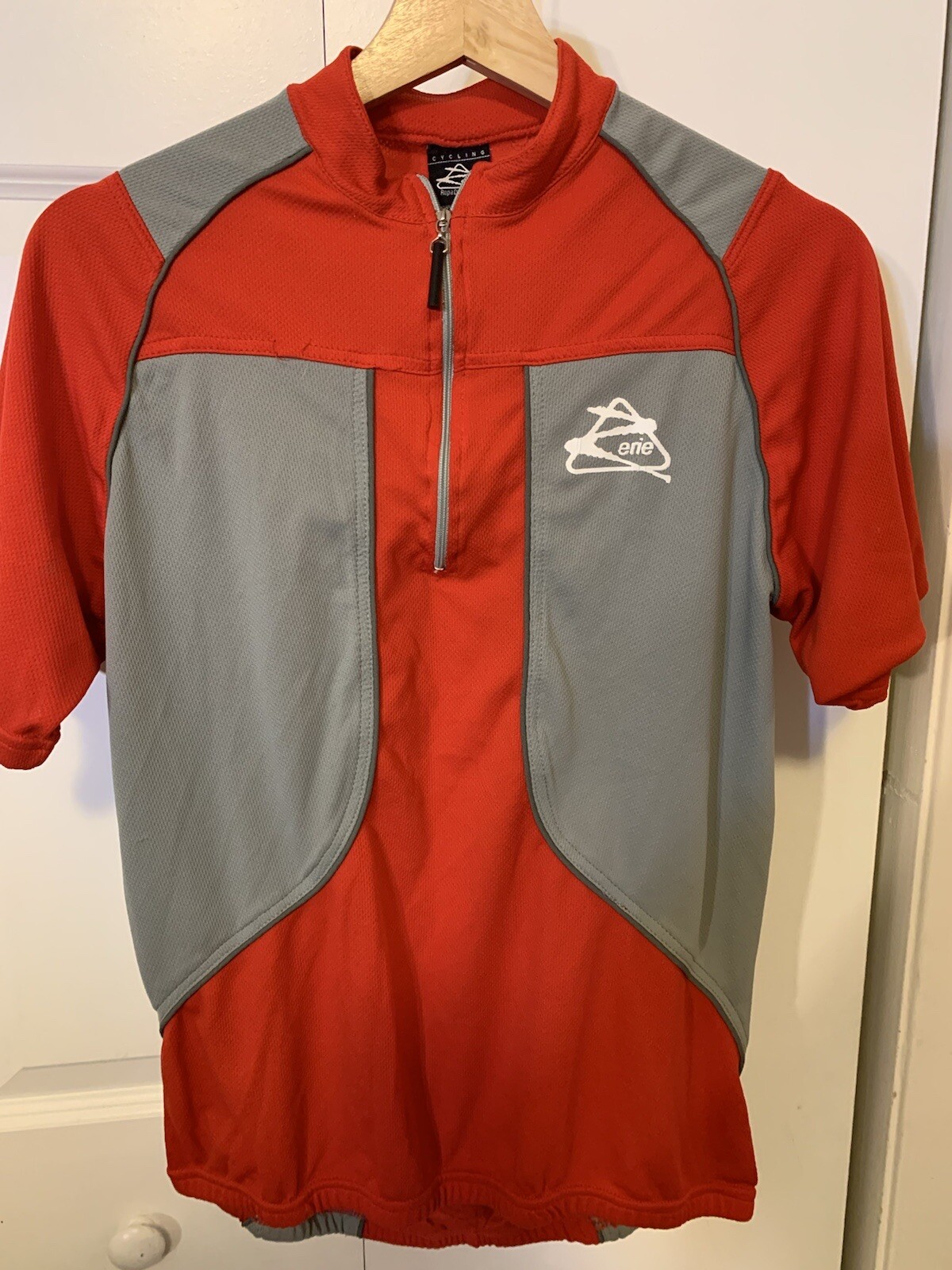Zerie Mens Sz L Cycling Jersey Bicycle Red Gray