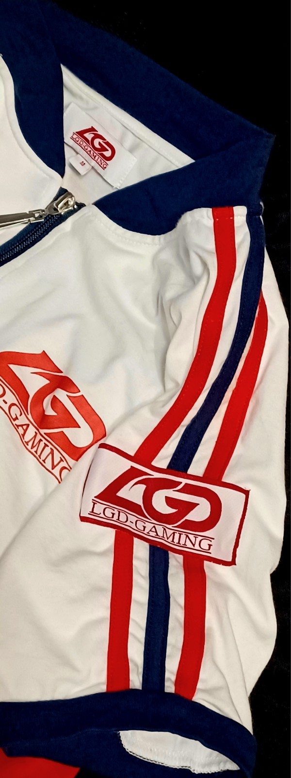 LGD-Gaming jersey, It features a zipper and a stand-up collar Size M