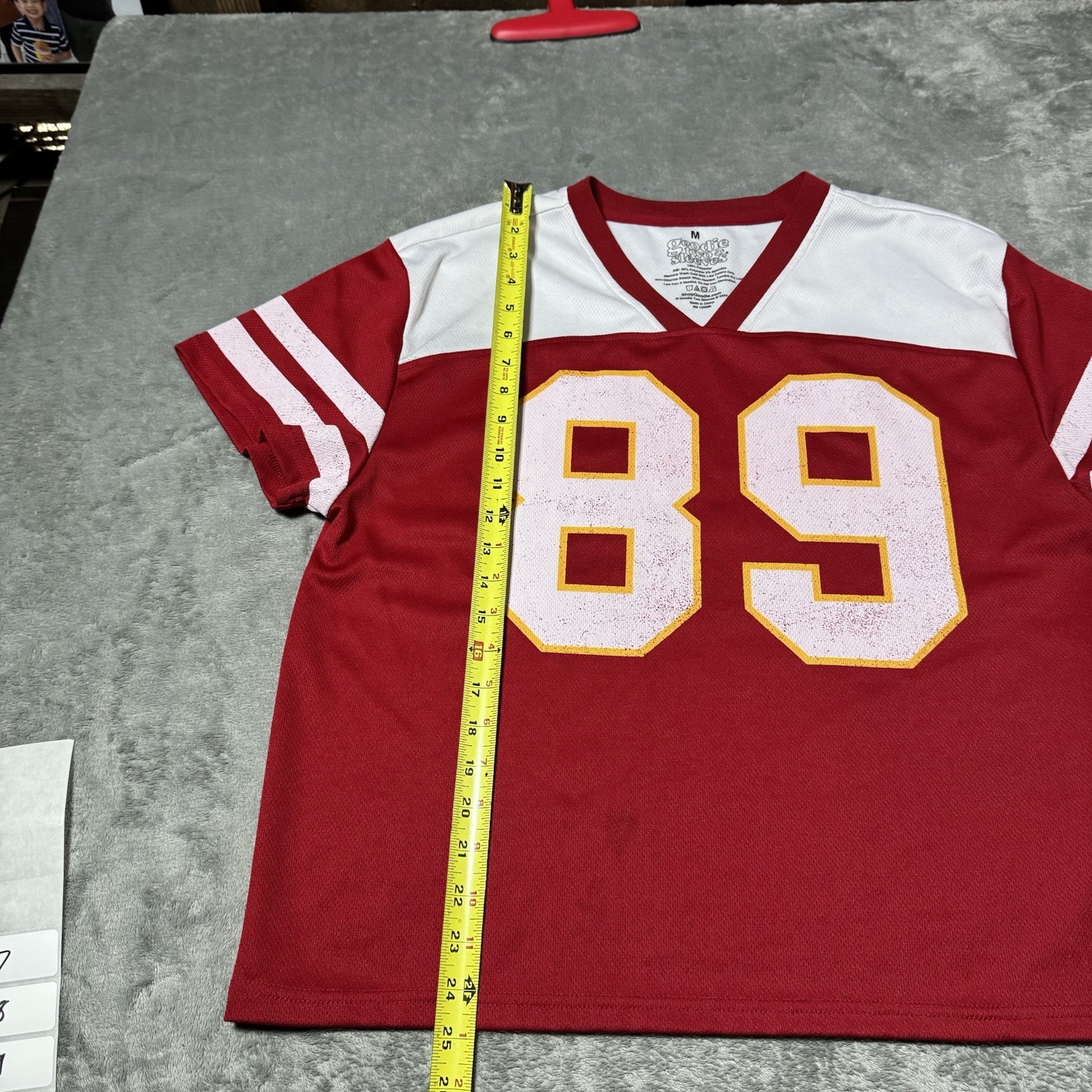 Goodie Two Sleeves Mens Waist Length Jersey Size M 21.5×25 Football Sports