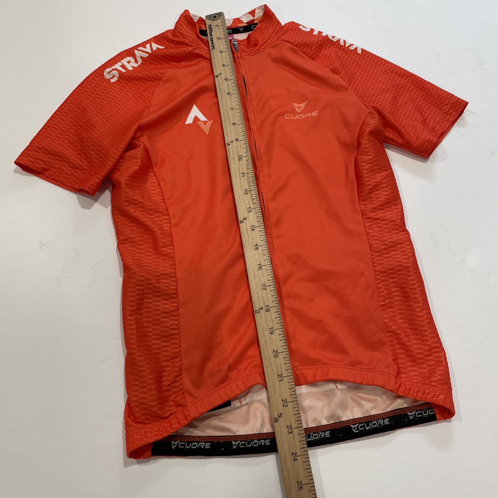 very rare Strava cycling jersey by Cuore of Switzerland Size Small Kudos