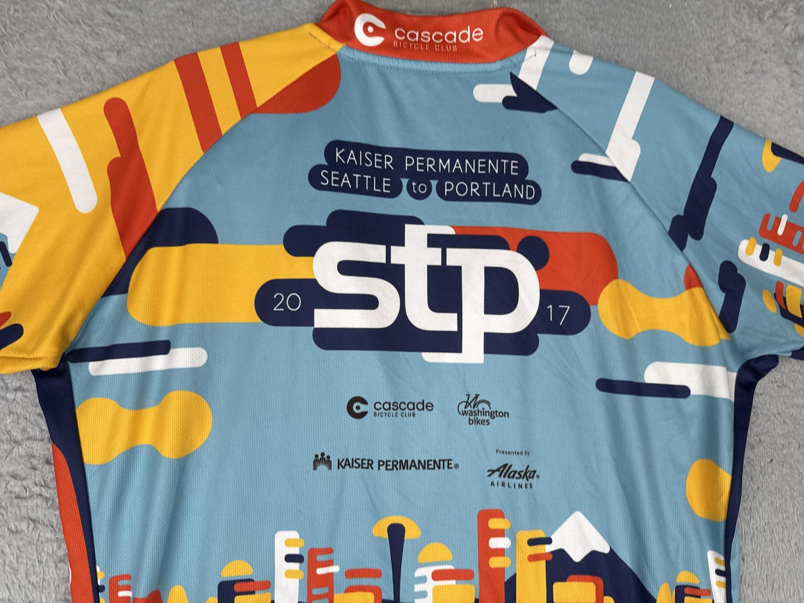 Cascade Cycling Jersey Mens XL Red Yellow Blue STP 2017 1/2 Zip Pockets Bike