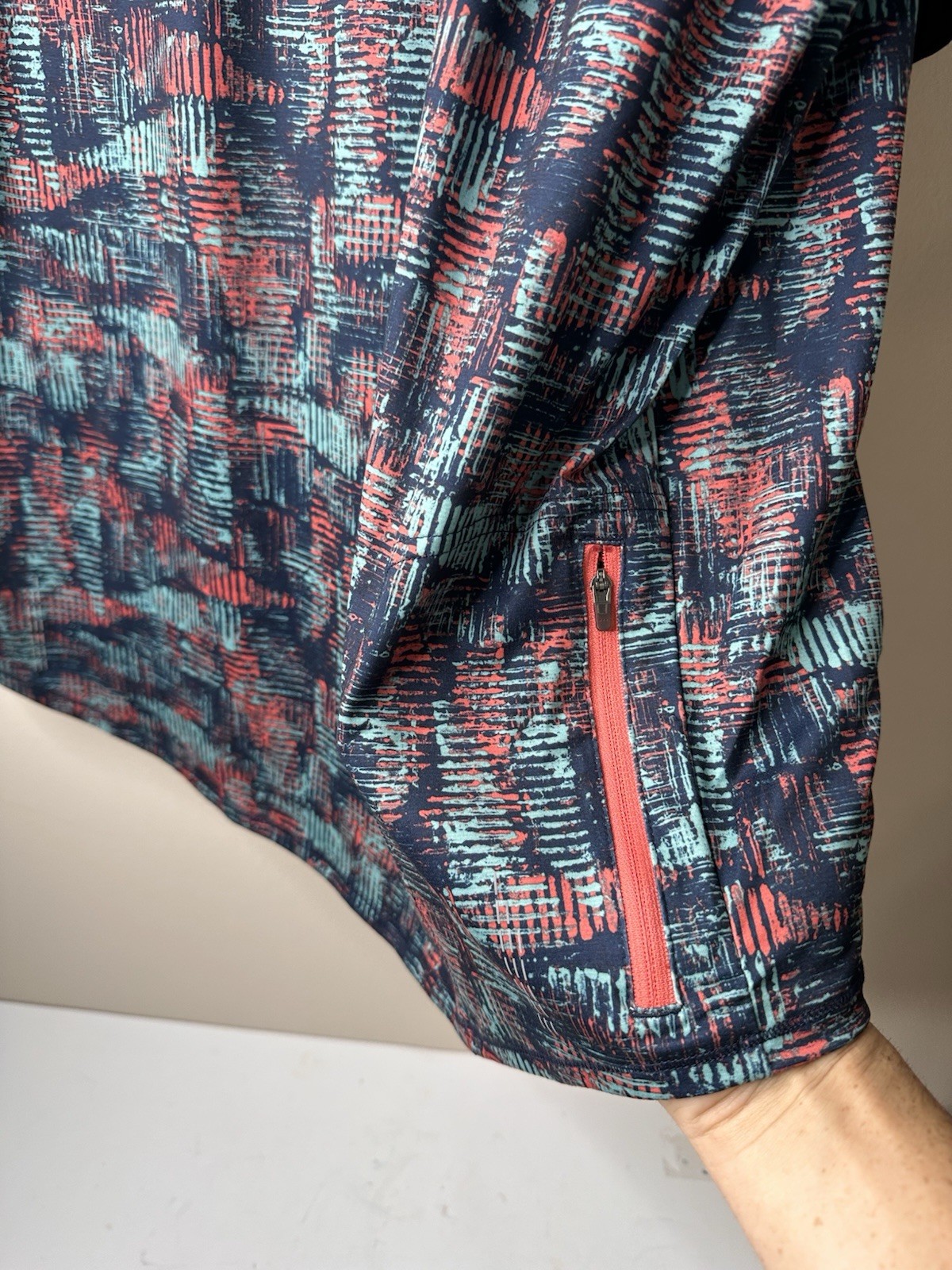 LL Bean Cycling Jersey Mens Large Reg Blue Geometric Comfort Back Zip Pocket