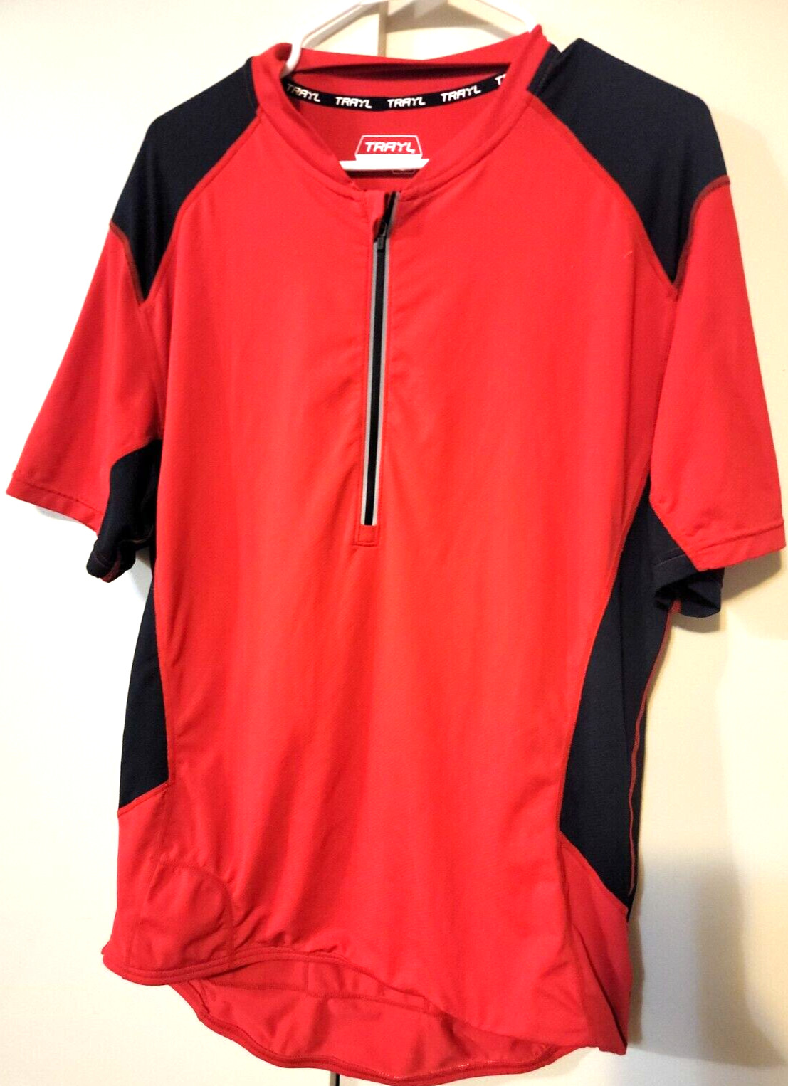 Trayl Men’s Red Biking Racing Athletic Shirt Size L EUC