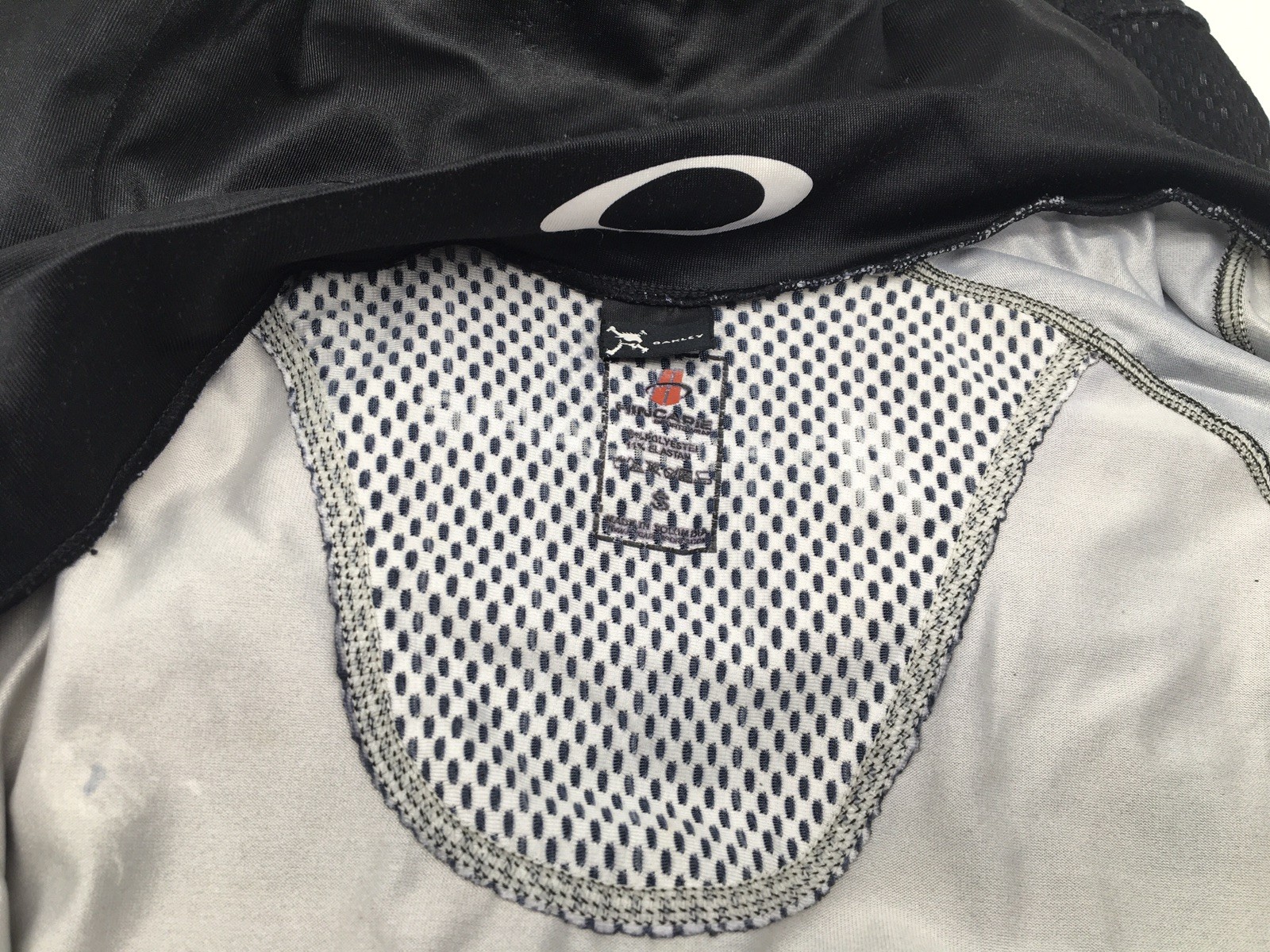 Hincapie Oakley Mens Cycling Kit Jersey (S) and Bib Shorts (M) Socks Read