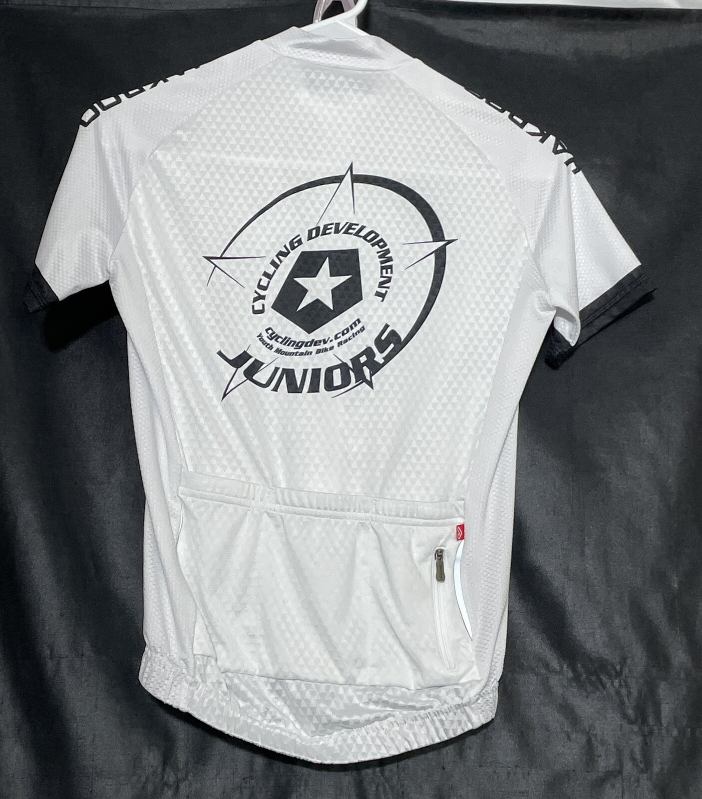 Jakroo 12 Juniors Cycling Development White Jersey Full Zip Unisex Pockets EUC