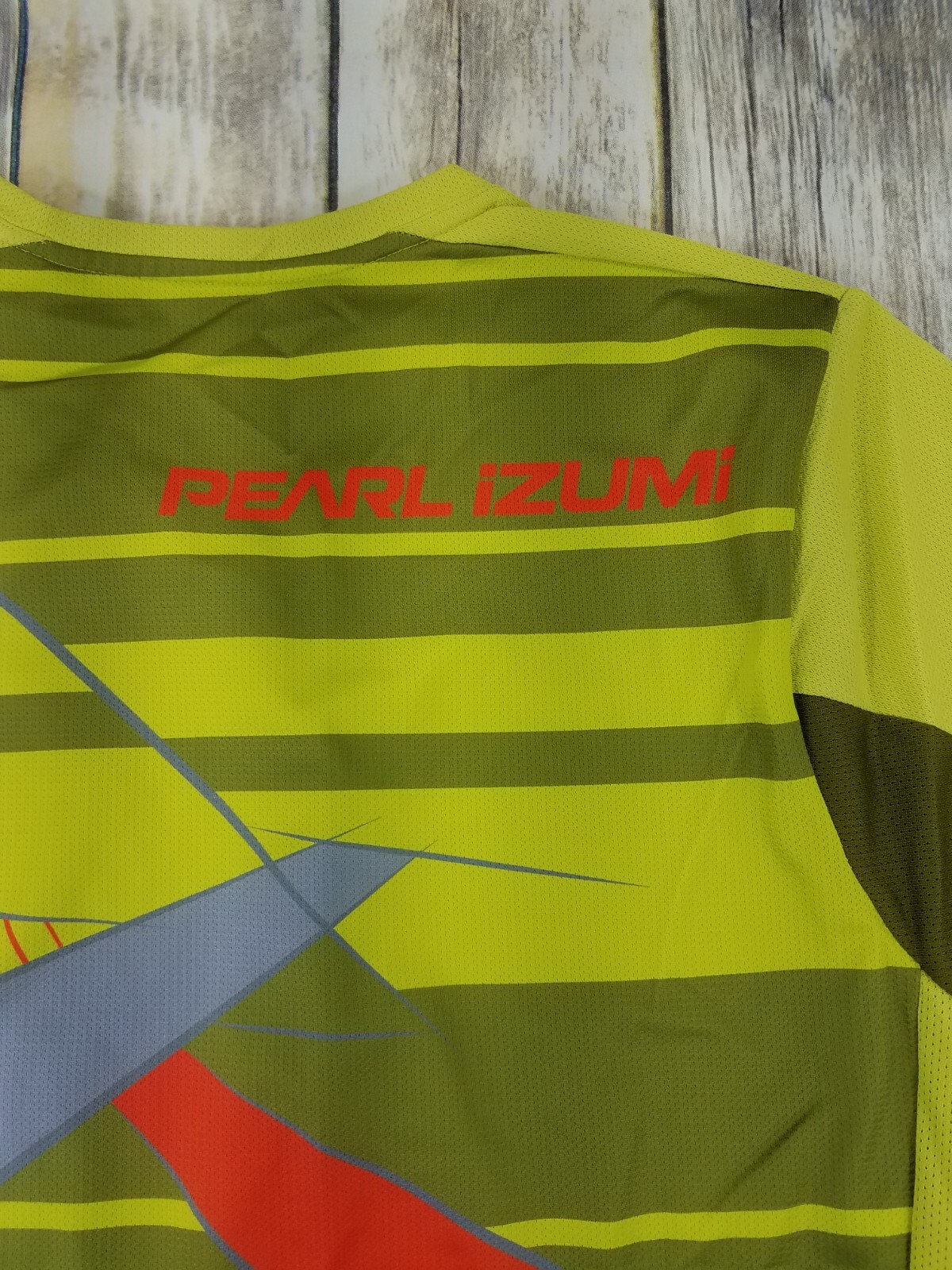 Pearl Izumi Cycling Shirt Mens Size M Green Polyester Stretch Pullover Active