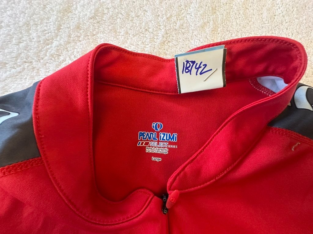 Pearl Izumi Select woman’s red cycling shirt L ¾ front zipper pockets Cambodia