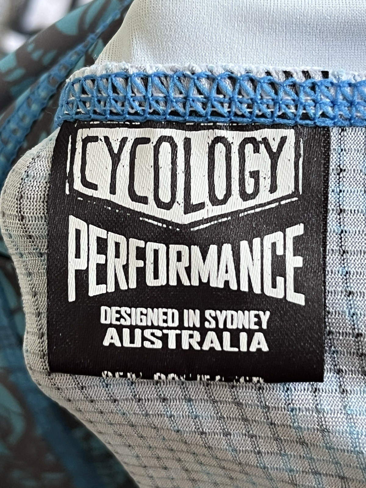 Cycology cycle jersey Women’s Small W-S High Neck Short Sleeve Full Zip Blue