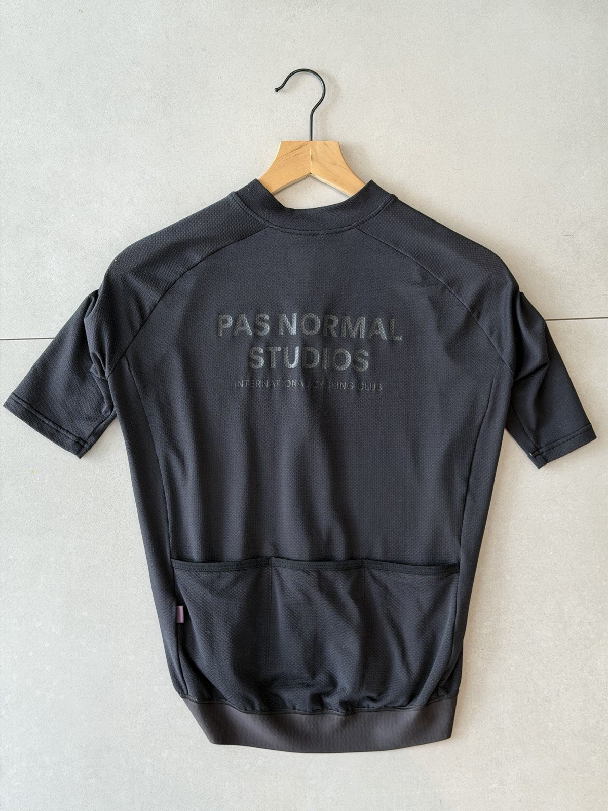 PAS NORMAL STUDIOS SOLITUDE MESH JERSEY CYCLING T-SHIRT MEN’S SIZE L