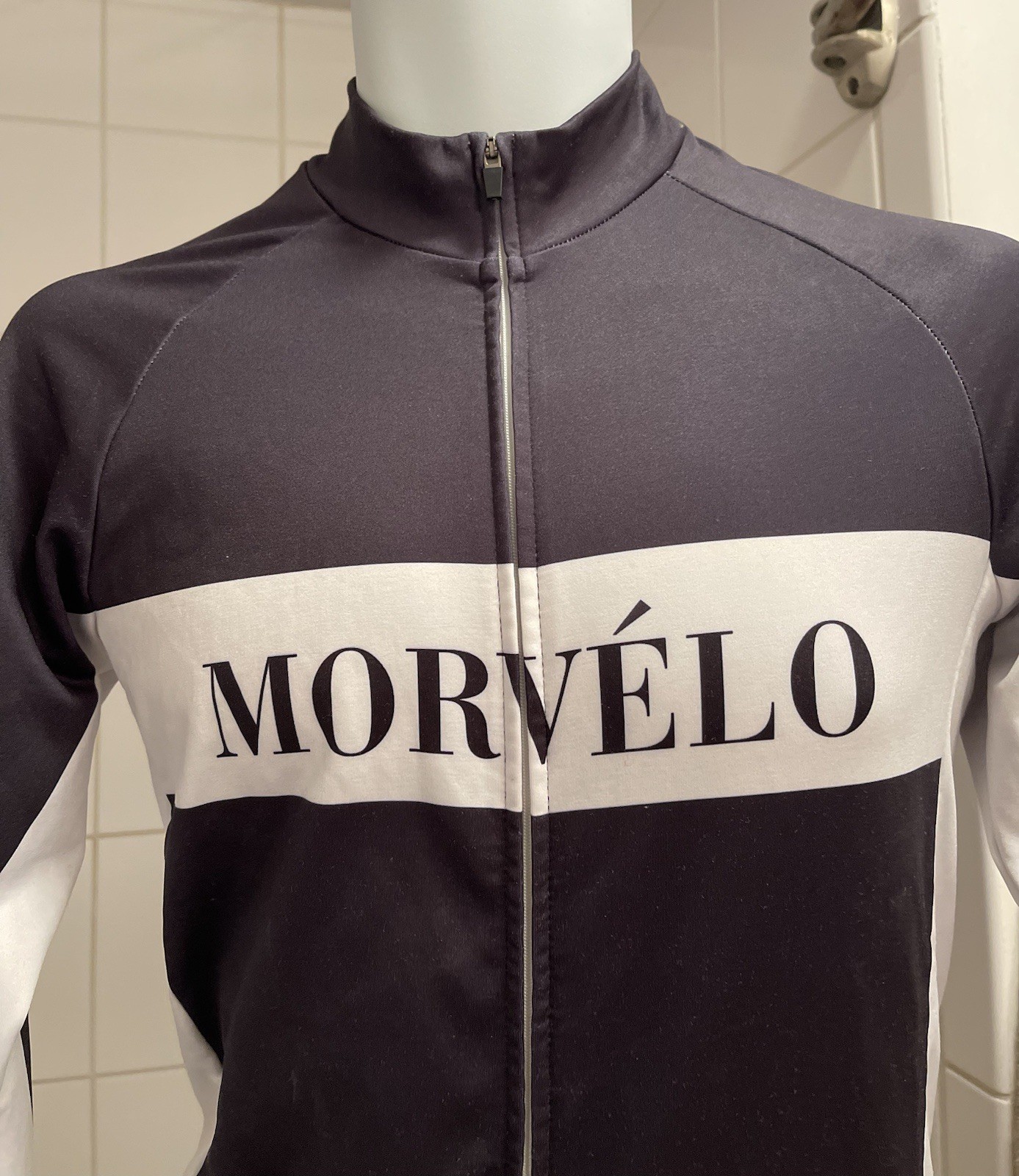 Men’s Morvelo cycling long sleeve full zip with 3 back pockets, thermal layer, S