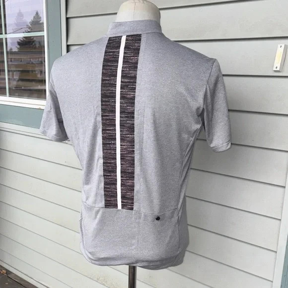 Shimano Gray Men’s Cycling Shirt. Medium. Great condition.