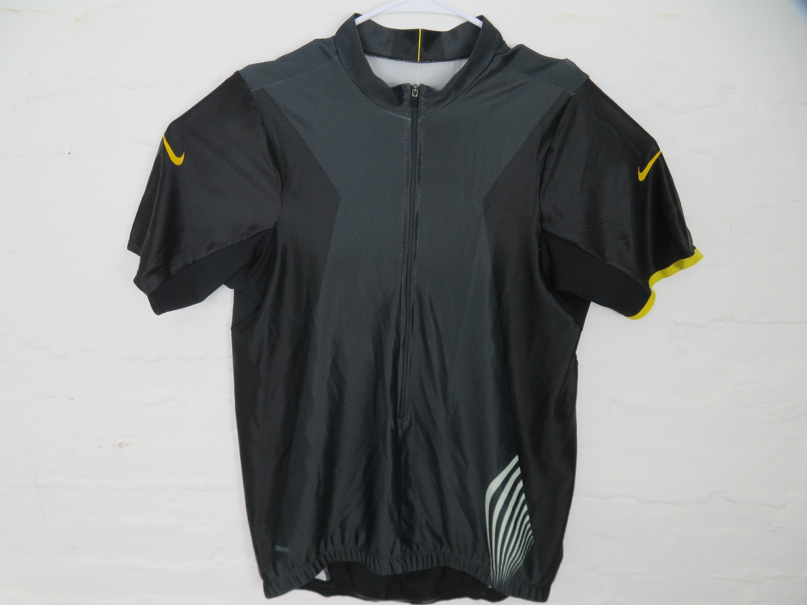Nike Shirt Mens Large Black Gray Dri-FIT Cycling Jersey Half Zip Back Pockets