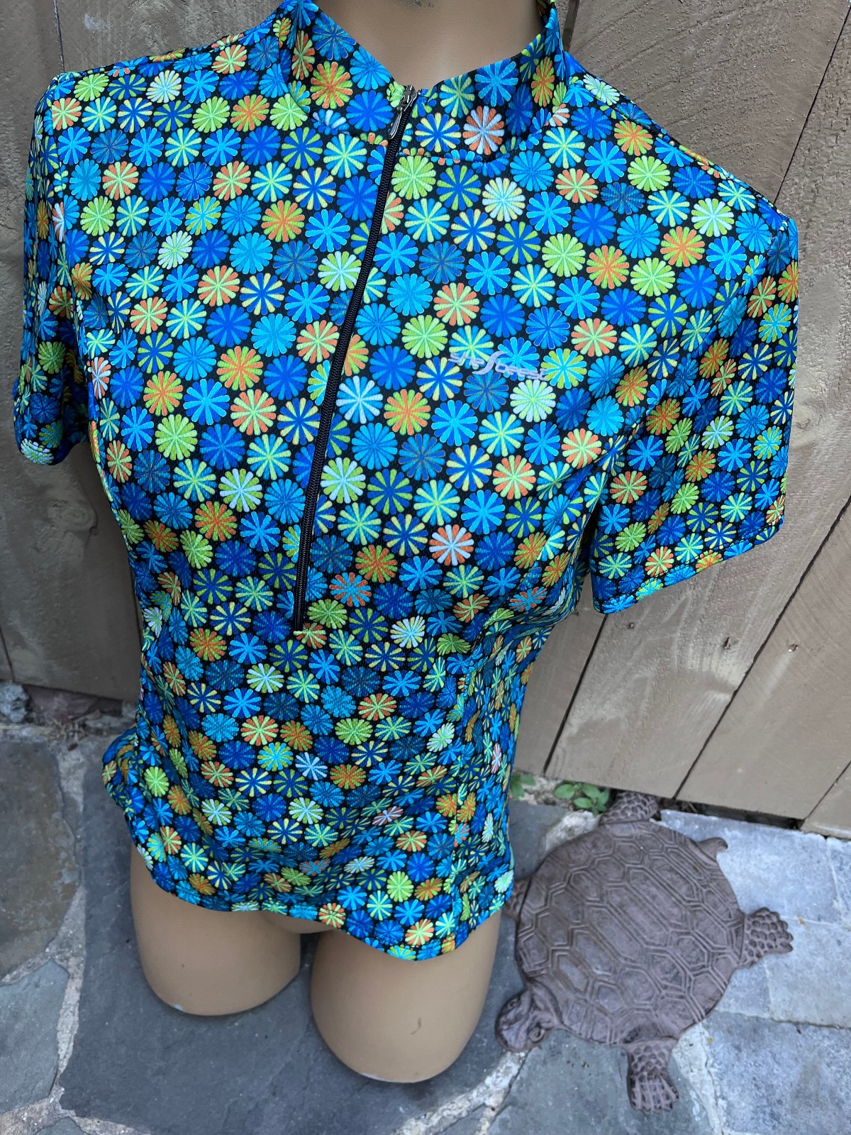 SheBeest Women’s L Multi-color Graphics Short Sleeve Cycling Jersey w/ 1/2 Zip