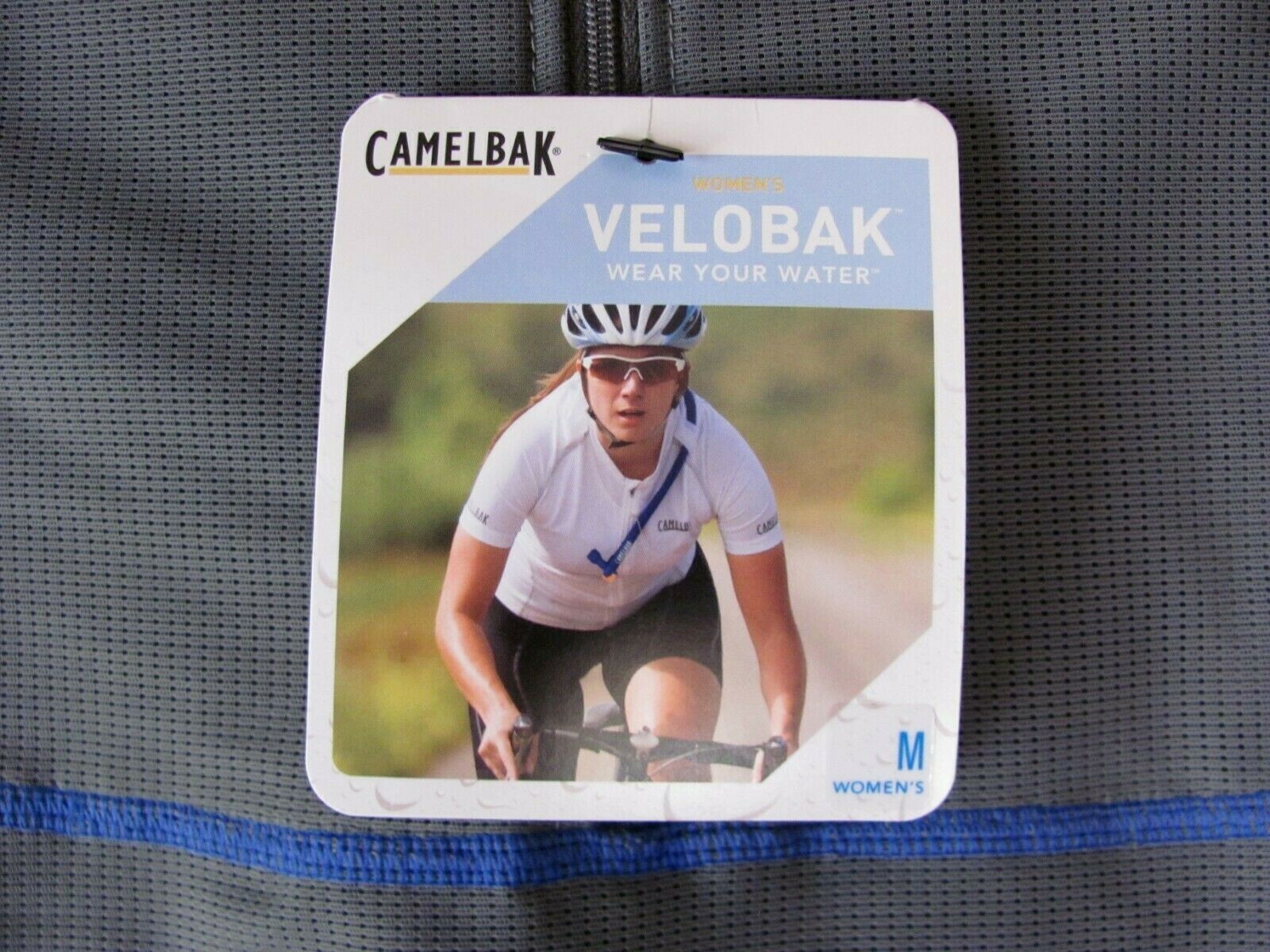 NEW CamelBak VeloBak Hydration Compression Cycling Jersey Gray 72oz Women’s Med