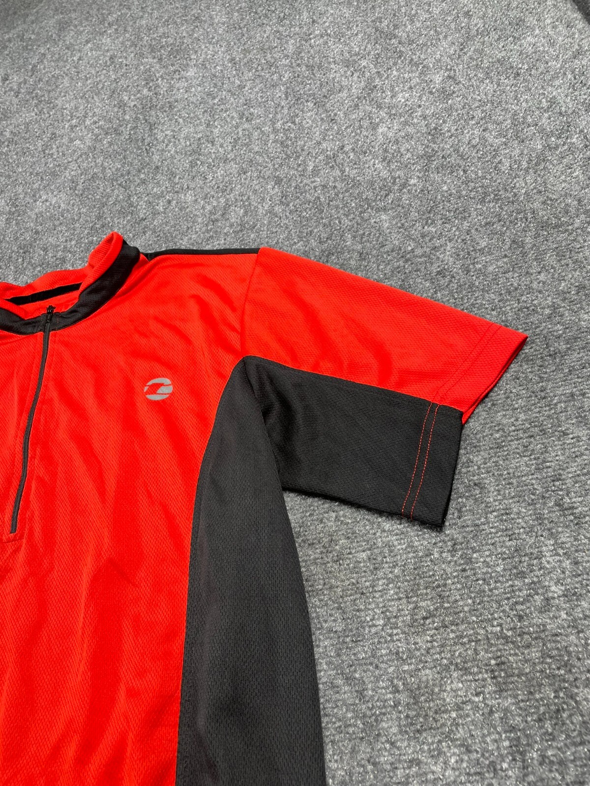 Tenn Men’s T-Shirt Red Half Zip Back Pockets Short Sleeve Size L(42-44)