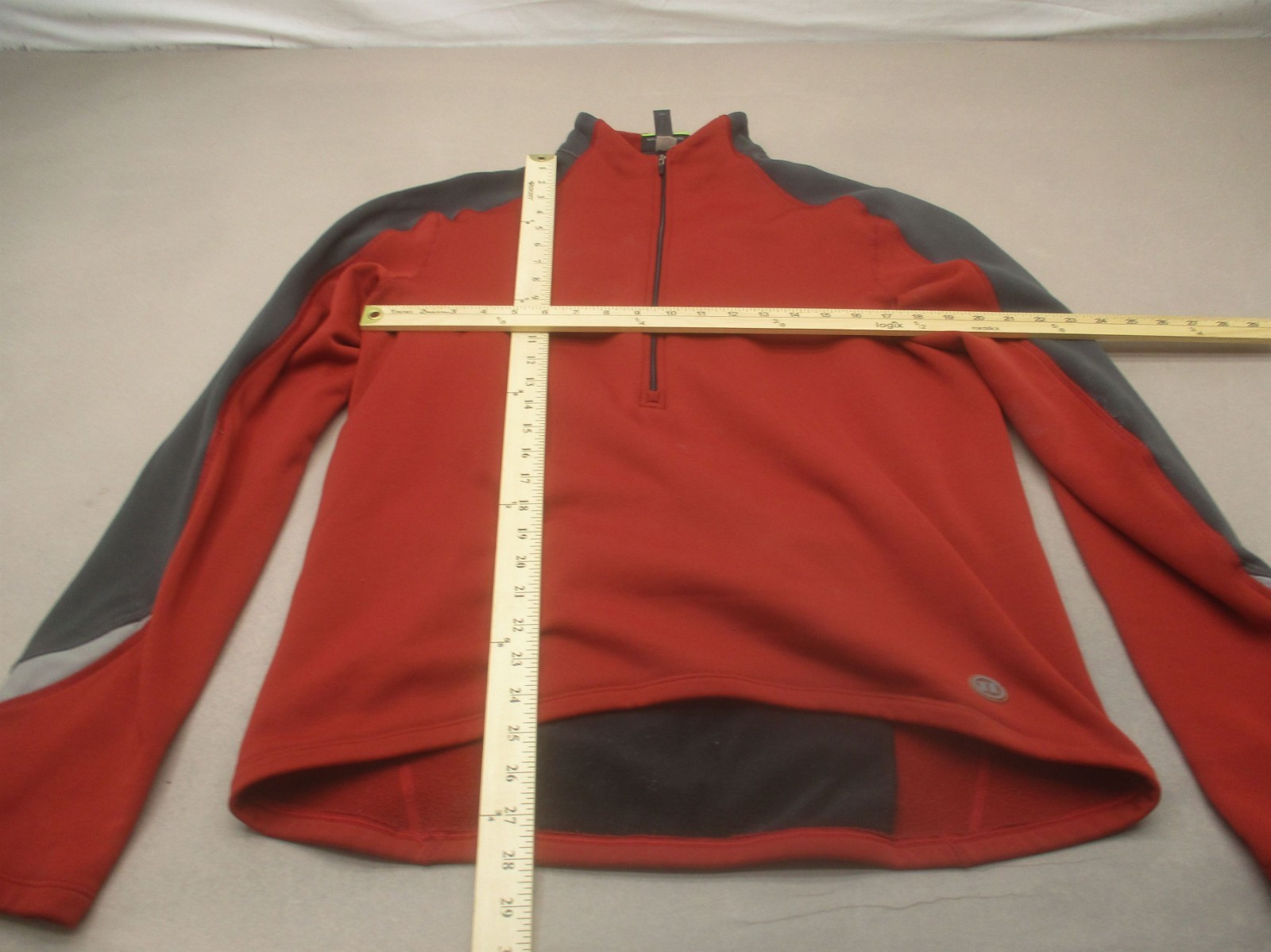 NOVARA Size L Mens Red 3/4 Zip Back Zip Pocket High Neck Cycling Pullover 793