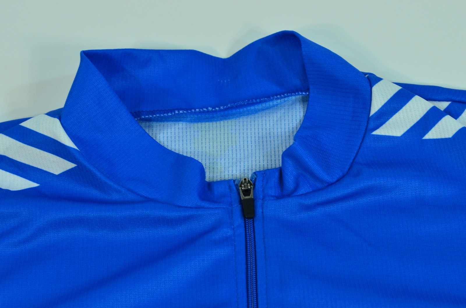 Descente Cycling Jersey Men’s Blue H2Zero Rear Pockets Full Zip Bike Medium