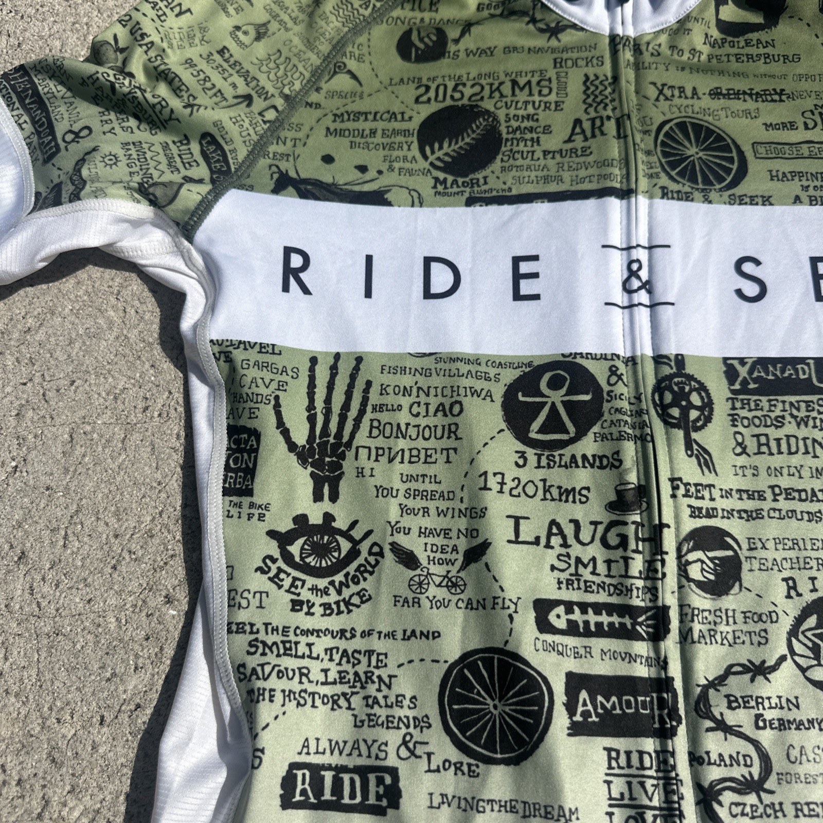 Cycology Performance Cycling Jersey Women’s Small W-S Full Zip Ride & Seek AOP