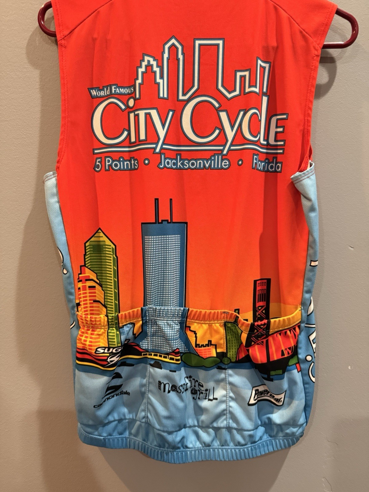 2 USED SUGOI MENS SLEEVELESS CYCLING JERSEYS MEDIUM