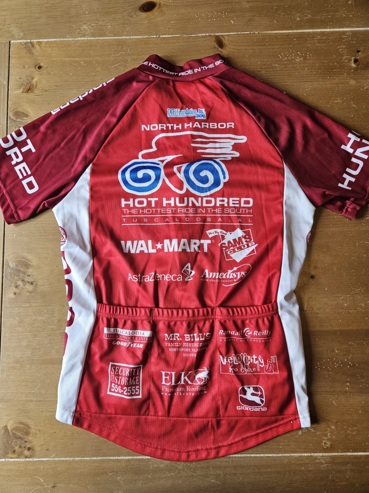 Set Of Two Women’s Cycling Jerseys Blue Long Sleeve Red Short Sleeve Size Med