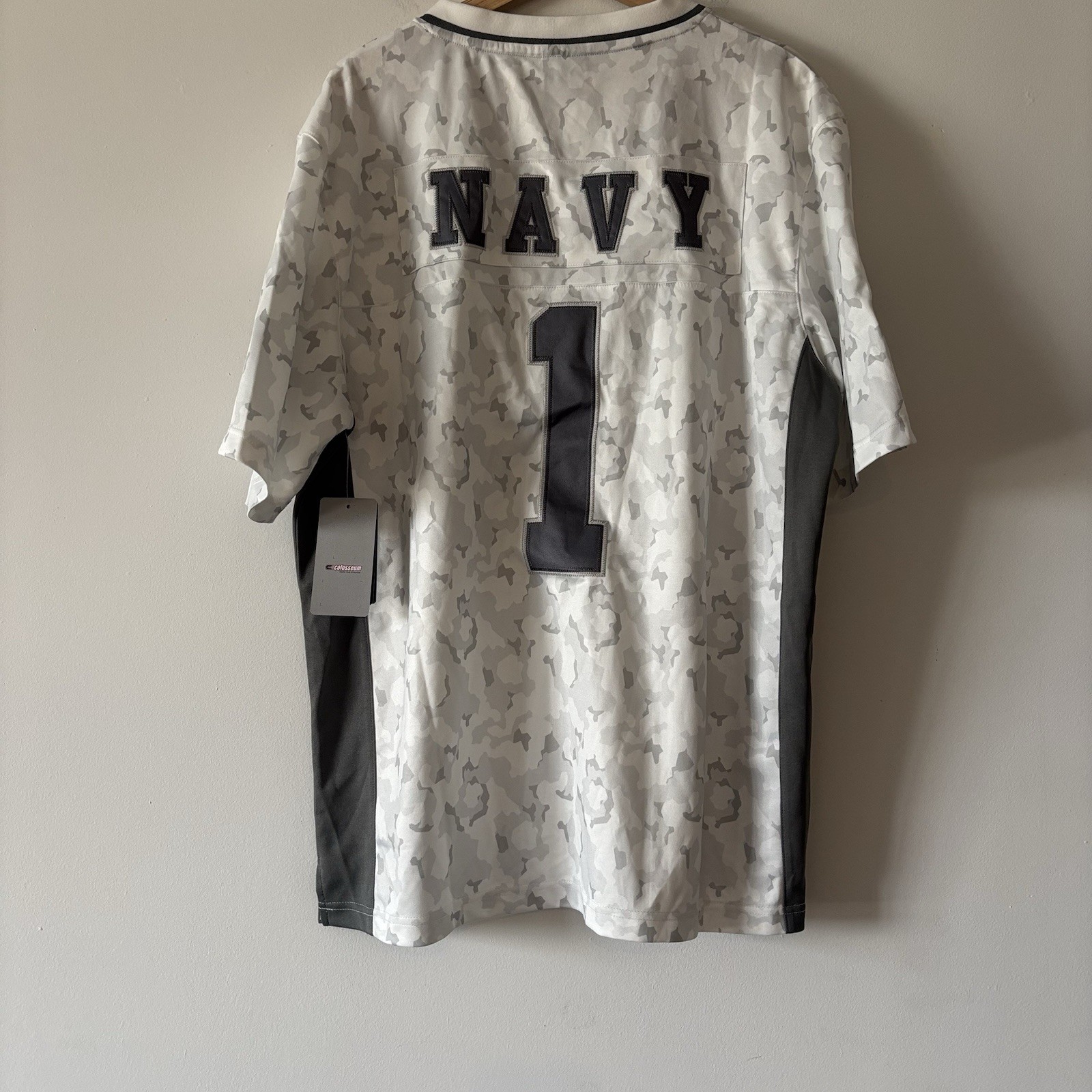Colosseum Athletics Navy #1 Men’s Jersey Size L American Flag Athletic Sport NWT