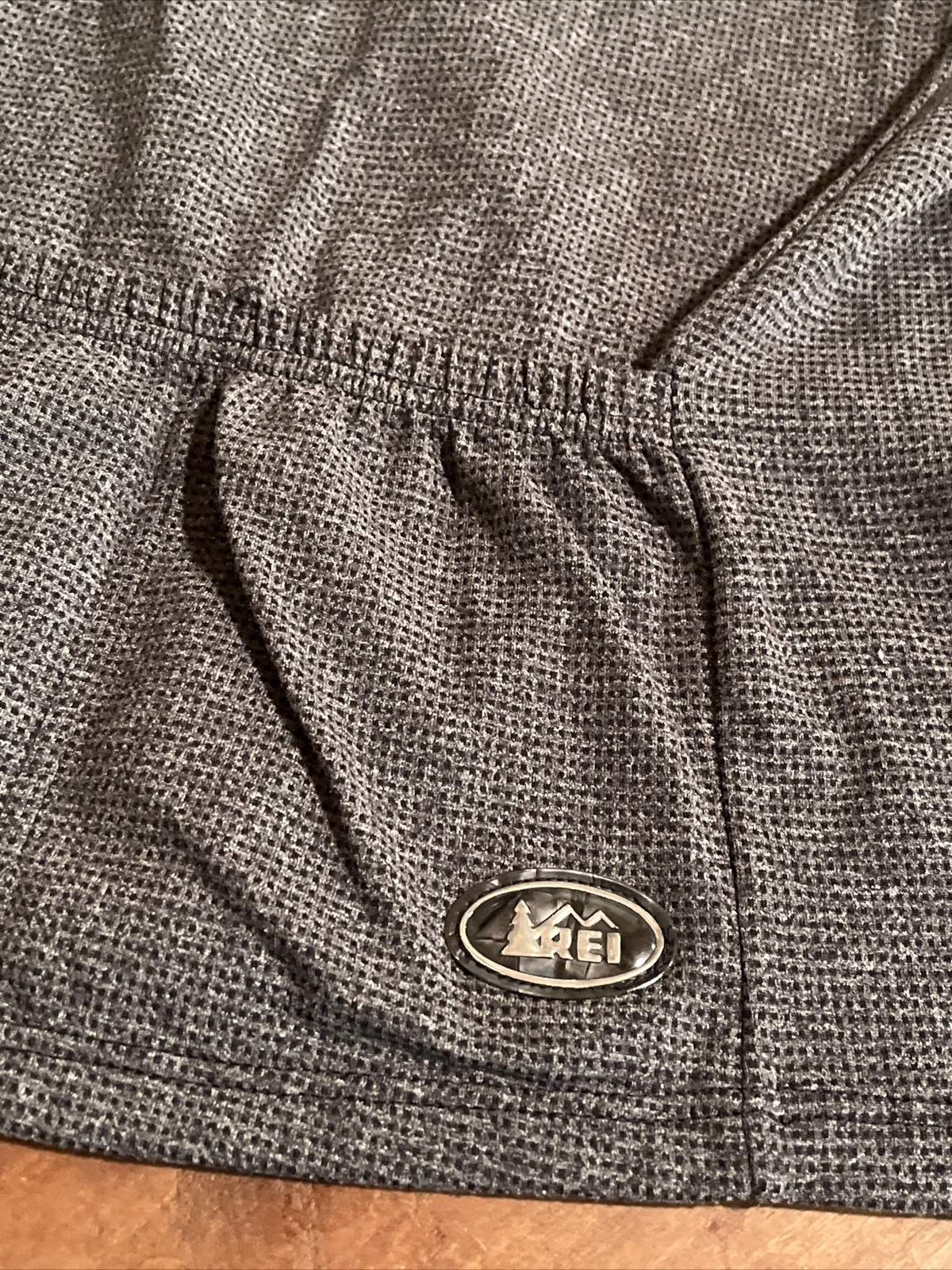 REI Cycling Shirt Adult L Black and gray Sleeveless Collared