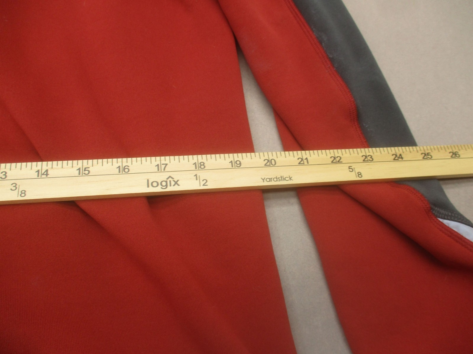 NOVARA Size L Mens Red 3/4 Zip Back Zip Pocket High Neck Cycling Pullover 793
