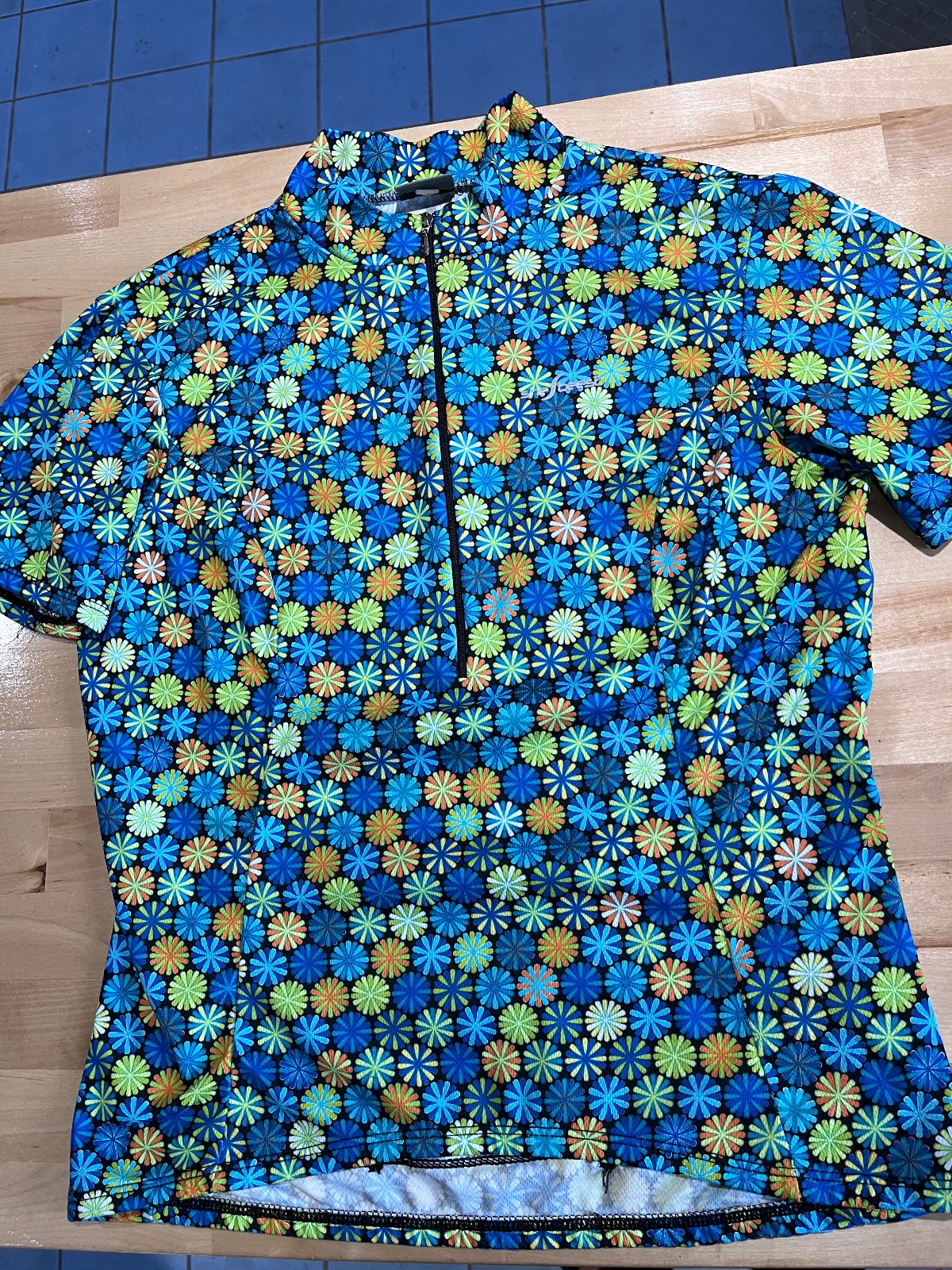 SheBeest Women’s L Multi-color Graphics Short Sleeve Cycling Jersey w/ 1/2 Zip