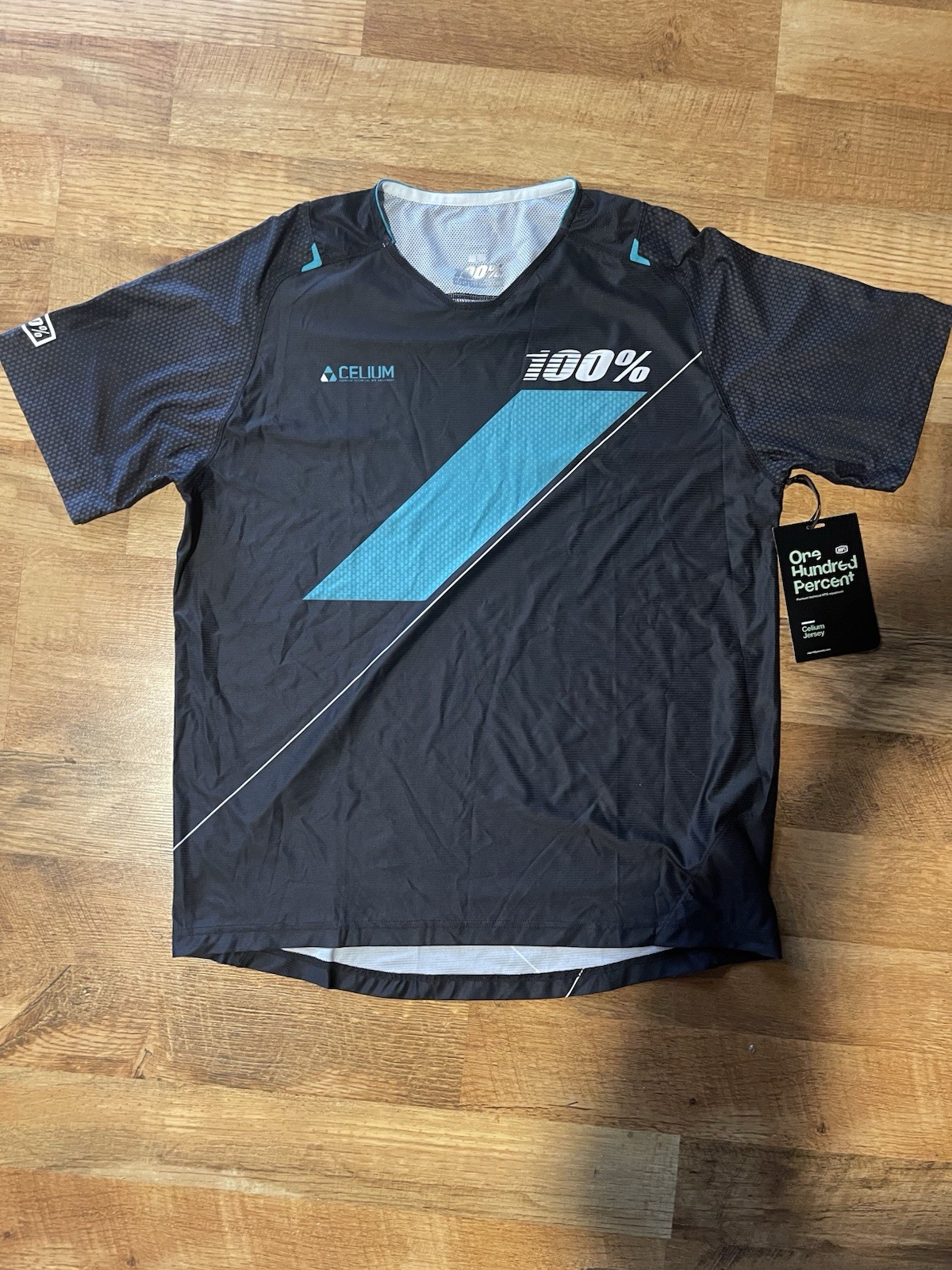 100% One Hundred Percent Celium Jersey – Mens Size Large