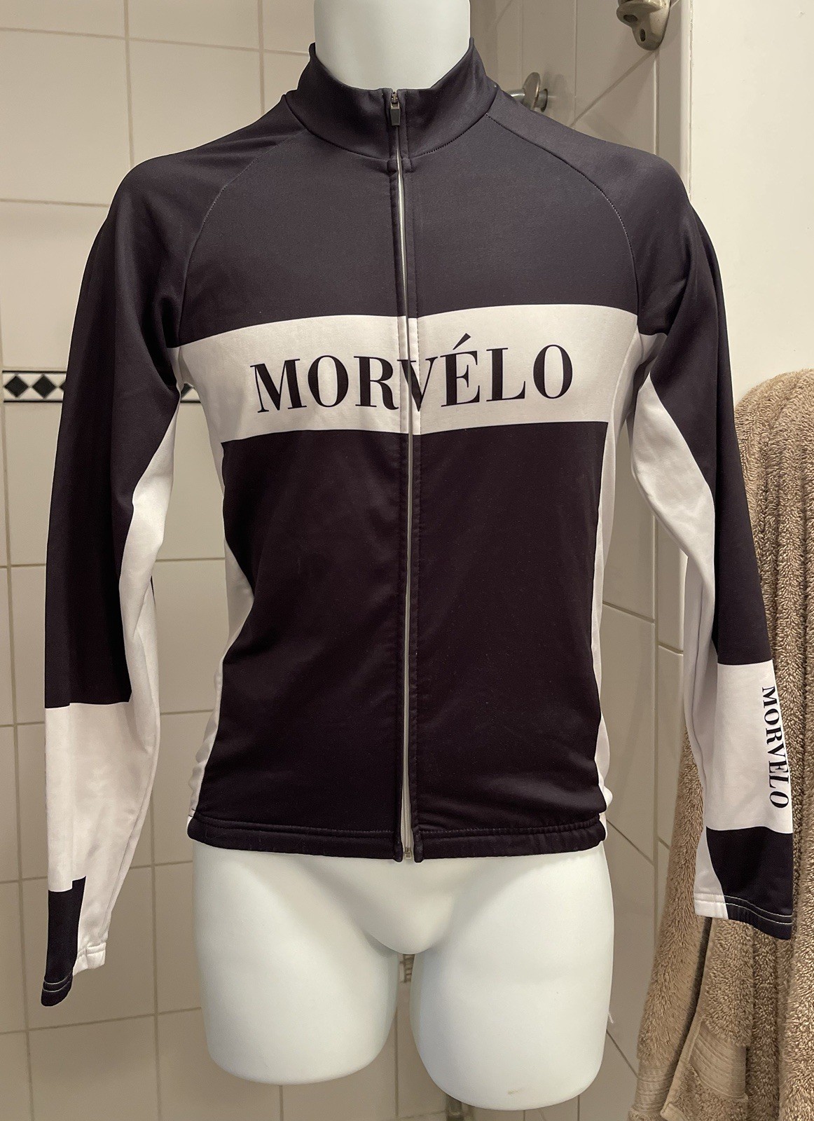 Men’s Morvelo cycling long sleeve full zip with 3 back pockets, thermal layer, S