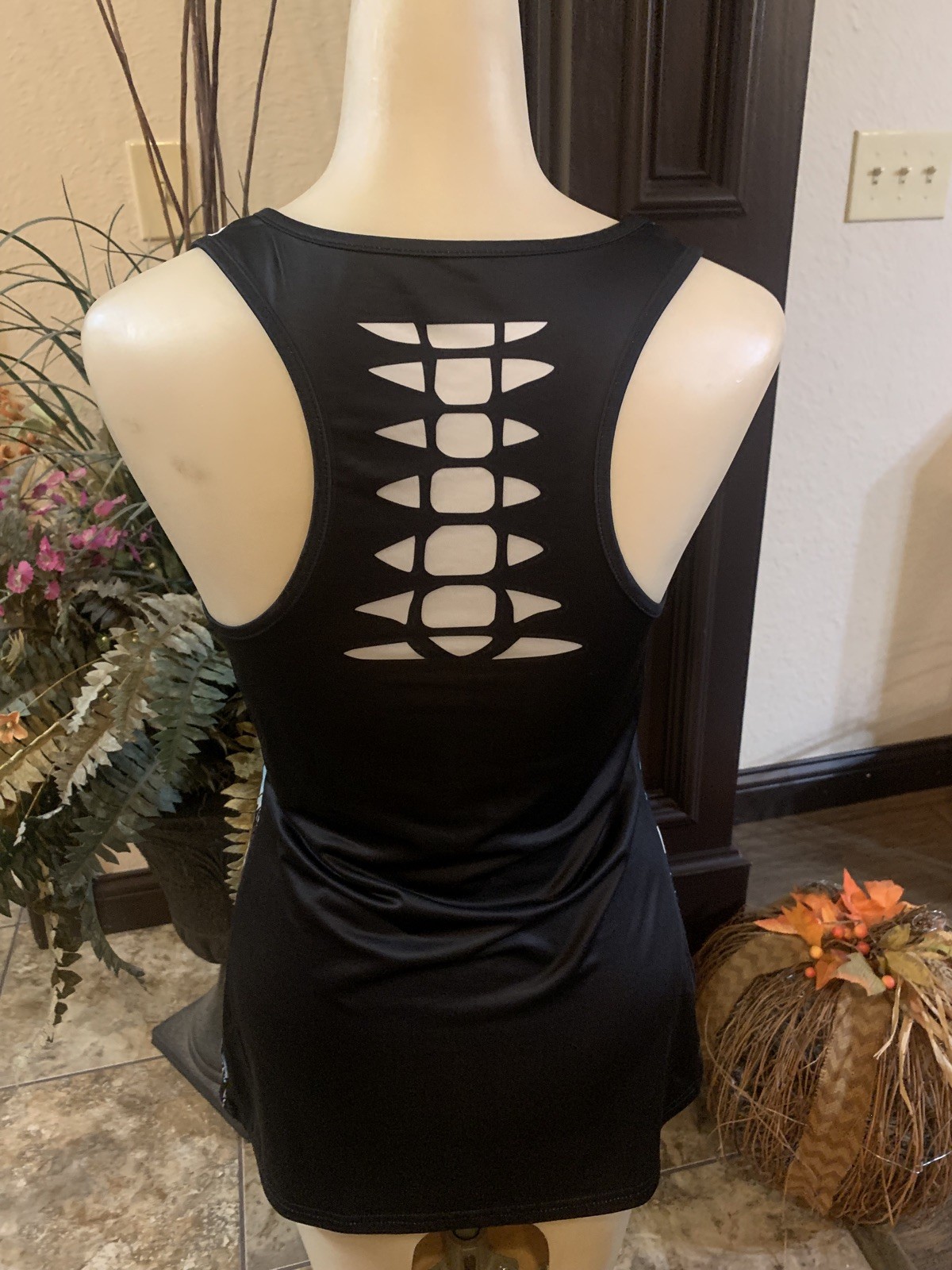 Unbranded Tank Top Womens Small Awesome Butterflies with Cool Graphic Design!Exc