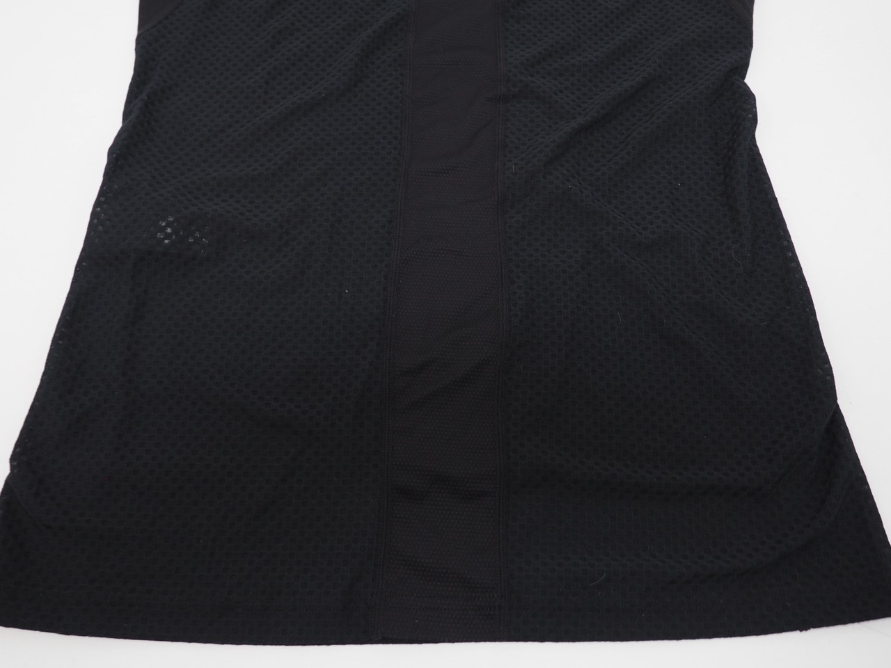 Primal Women’s Etheros Sleeveless Base Layer Size Medium Black Active/Cycling