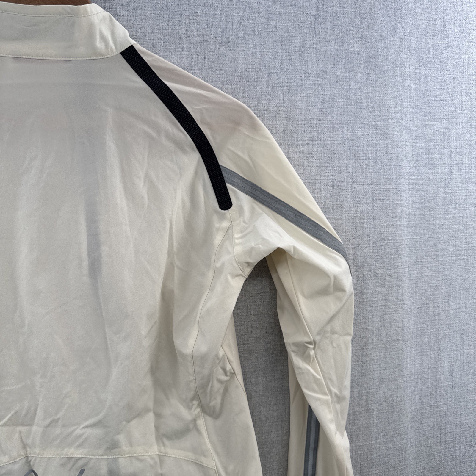 Rapha Stowaway Jacket Womens 10 Ivory Cycling Full Zip Windbreaker Lightweight