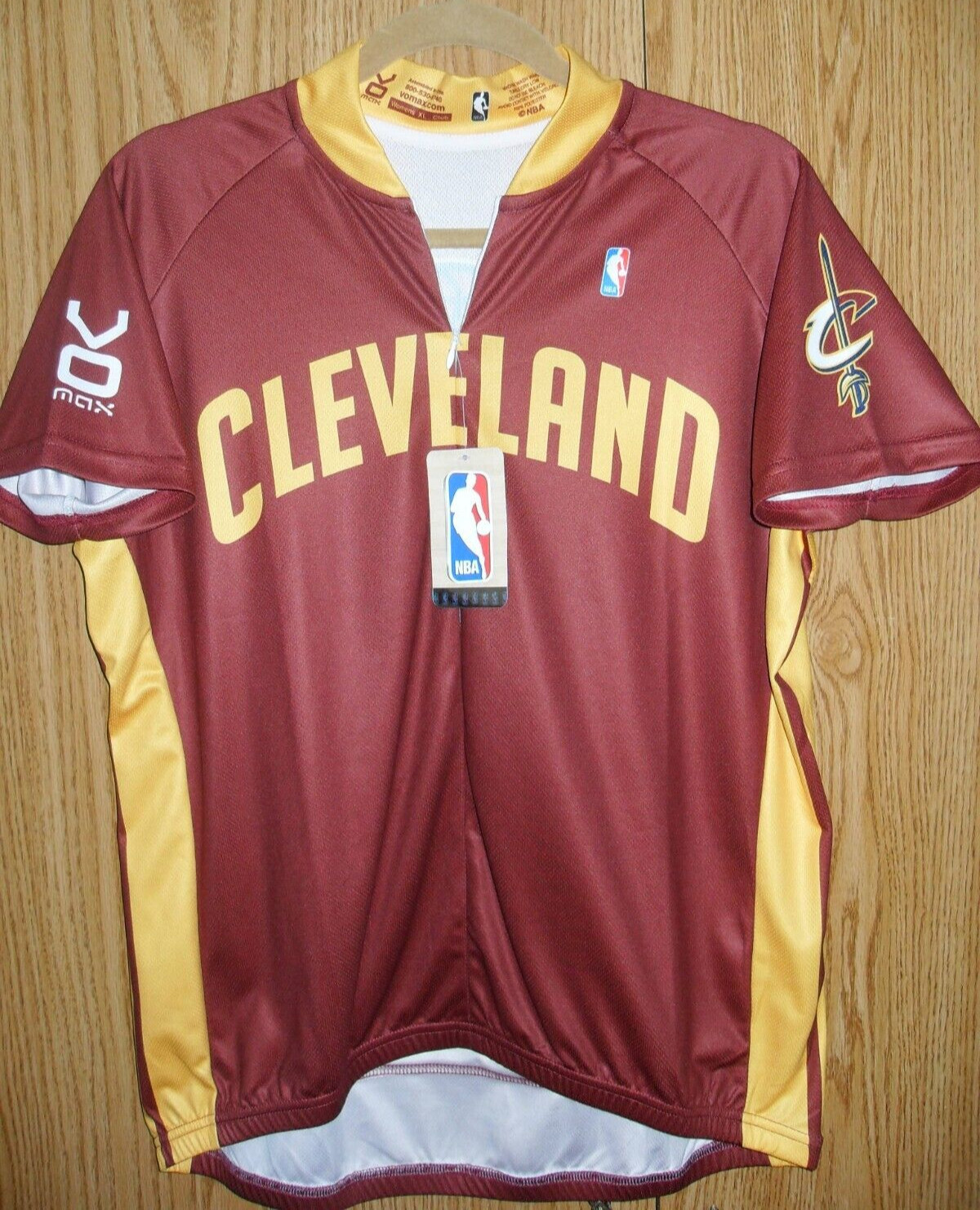 NWT Women’s VOmax CLEVELAND CAVALIERS Cavs Short Sleeve Bike Cycling Jersey XL