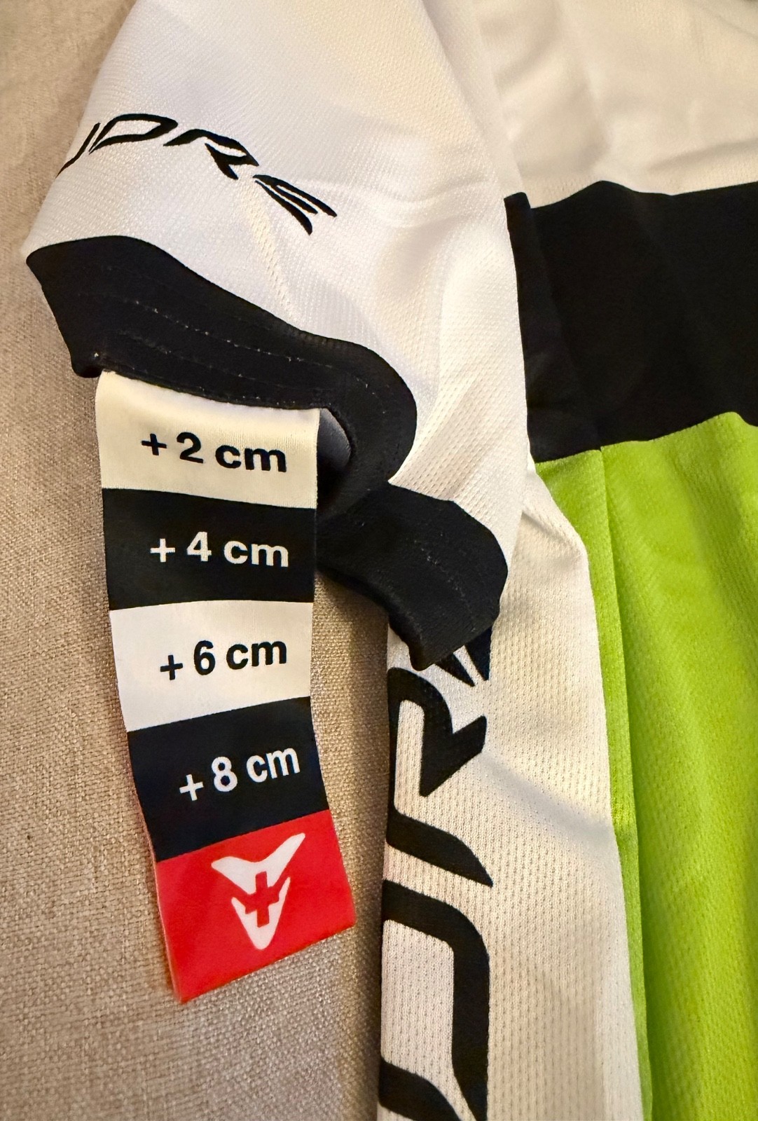 NWT Cuore of Switzerland Kids Unisex Cycling Jersey Size 164