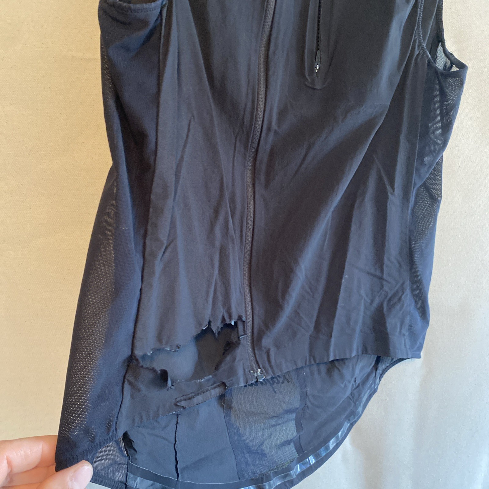 Rapha Black Small Cycling Gillet with Back Pockets Mesh Sides Size S Men’s