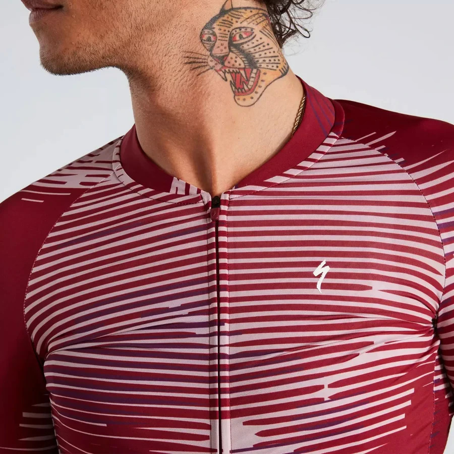 SPECIALIZED MEN’S SL BLUR JERSEY – MAROON – SIZE SMALL – 64022-5802