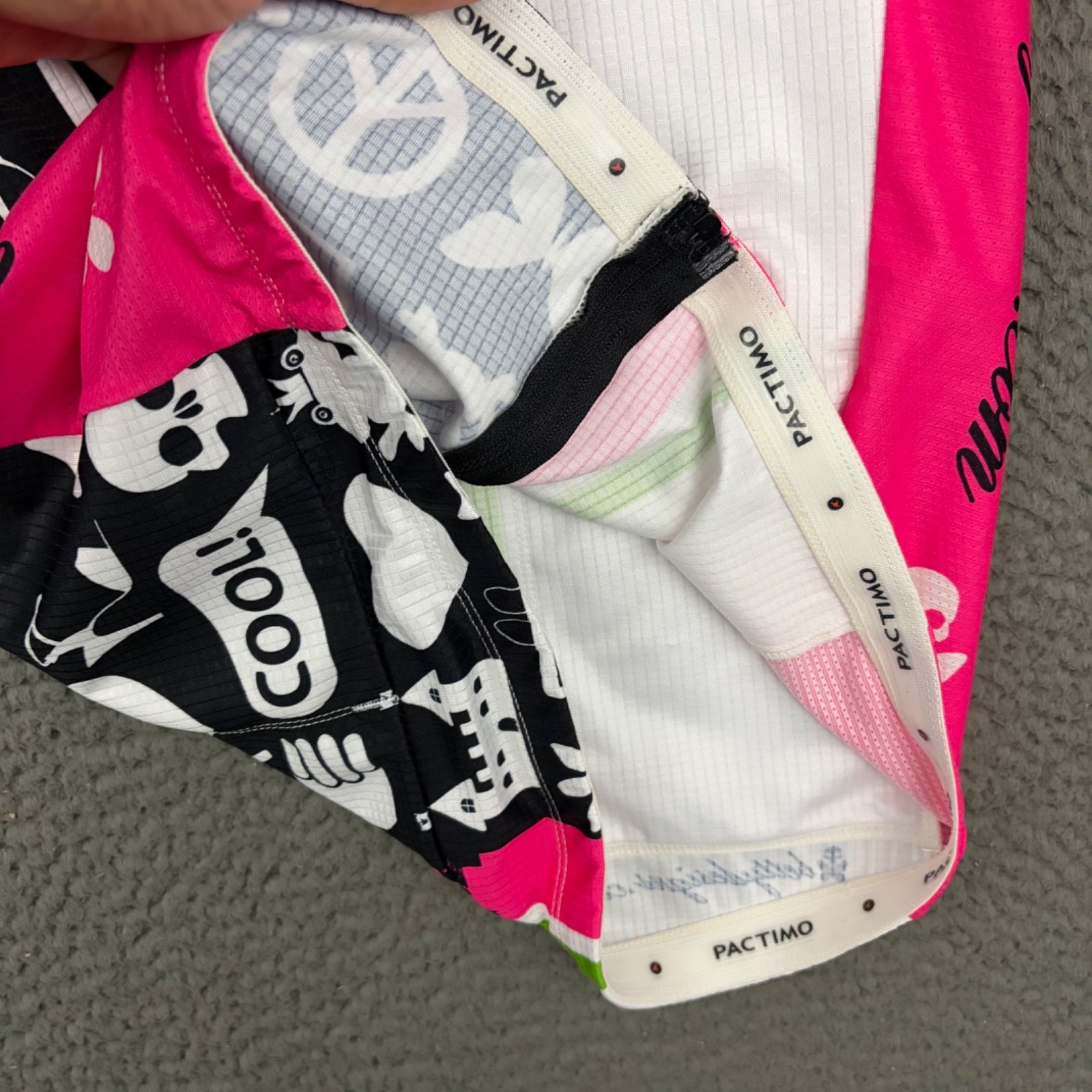 Pactimo x Betty Designs Cycling Jersey Womens Medium Full Zip Skull Bike Rare