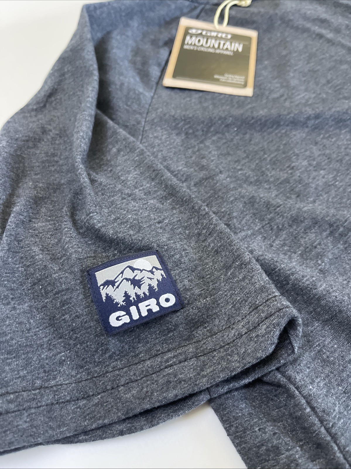 NWT Giro Mountain Bike Tshirt Men’s Medium Gray Maroon