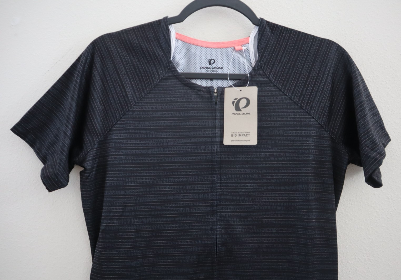 Pearl Izumi Womens Size Medium Black Canyon Graphic Jersey Mountain Biking Shirt