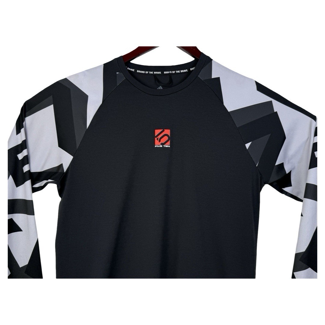 New Men’s Adidas Five Ten TrailX Long Sleeve Size Medium Tee Shirt Black 5.10
