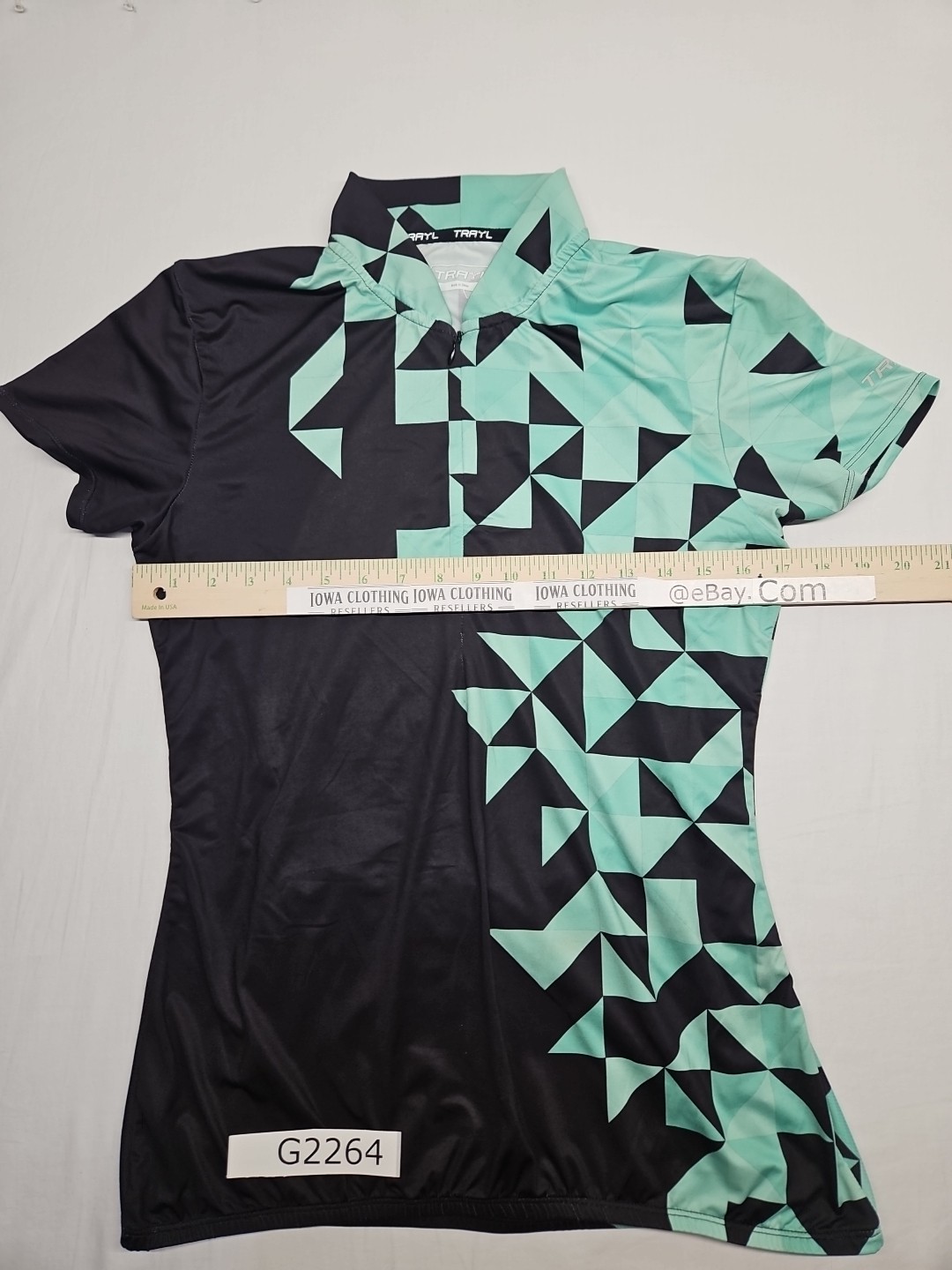 Trayl Women’s Medium 1/4 Zip Cycling Shirt Green Black 2 Back Water Pockets
